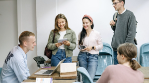 Alumni Universitas Indonesia yang Terkenal di Jagat Hiburan